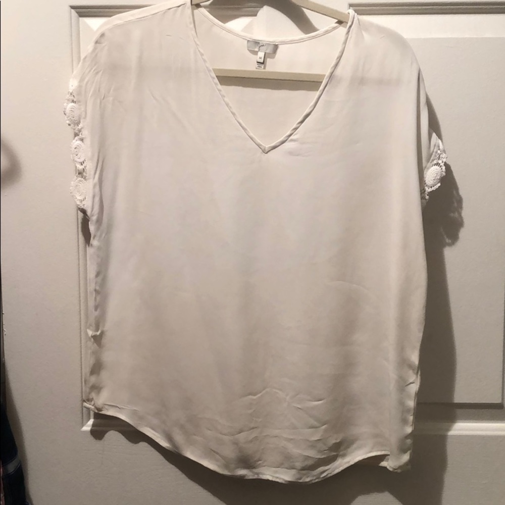 Chiffon white shirt with detailed sleeves